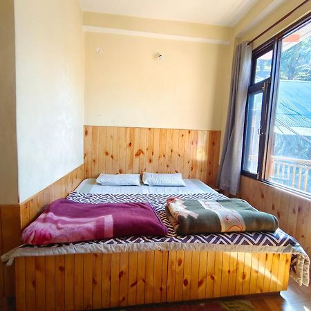 Trinity Homestay Kasol Esterno foto