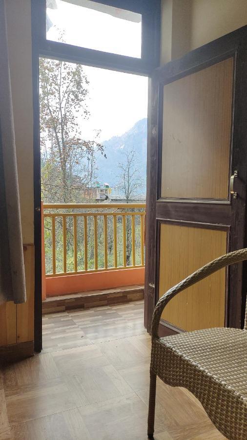 Trinity Homestay Kasol Esterno foto